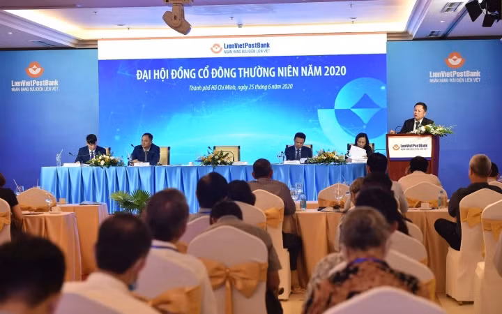 Việc chuyển sàn giao dịch chứng khoán từ UPCOM sang HOSE là một trong những định hướng lớn được thông qua tại Đại hội đồng Cổ đông thường niên năm 2020 của LienVietPostBank.