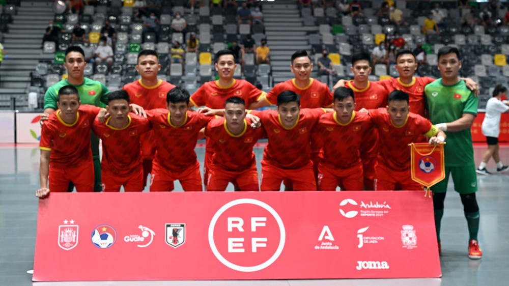Đội hình thi đấu của đội tuyển futsal Việt Nam. (Ảnh: VFF) Đội tuyển futsal Việt Nam thua Nhật Bản 0-1 trong trận giao hữu -0