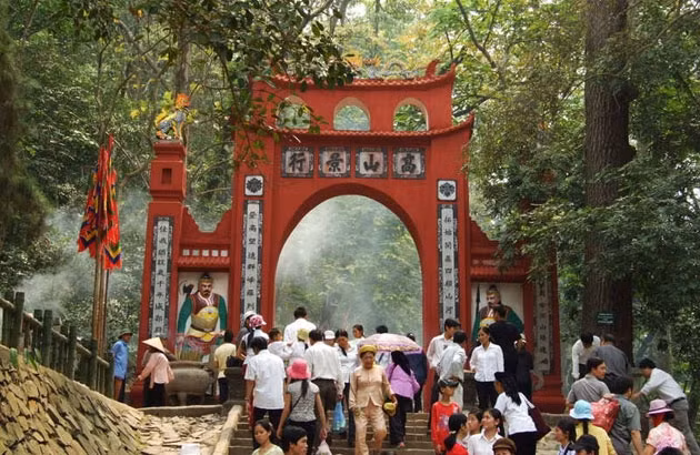 Lễ hội đền Hùng hằng năm. 
