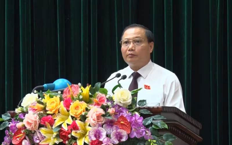 Đồng chí Trần Hồng Quảng, Phó Bí thư Thường trực tỉnh ủy Ninh Bình được bầu giữ chức vụ Chủ tịch Hội đồng nhân dân tỉnh Ninh Bình.