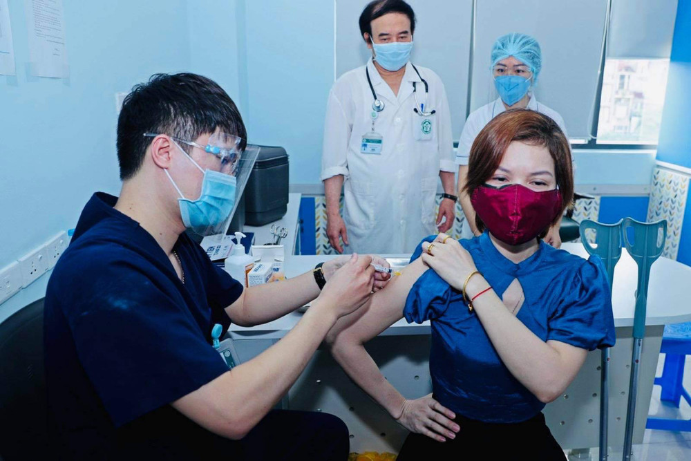 Tiêm vaccine cho người khuyết tật và yếu thế ảnh 7 Tiêm vaccine cho người khuyết tật và yếu thế -7