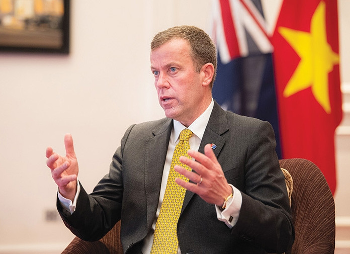 Bộ trưởng Thương mại, Du lịch và Ðầu tư Australia Dan Tehan.