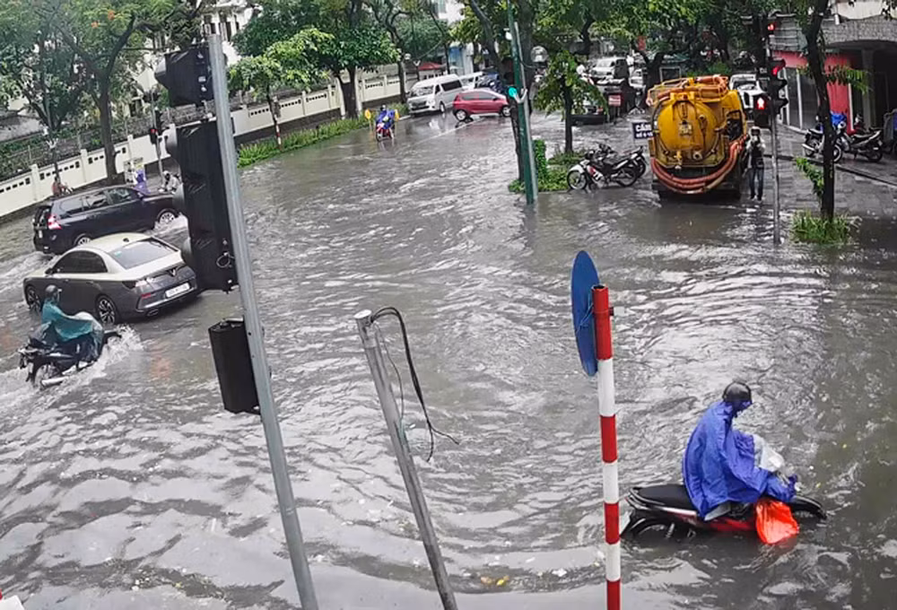 Mưa lớn giải nhiệt cho Hà Nội sau chuỗi ngày nắng nóng -0