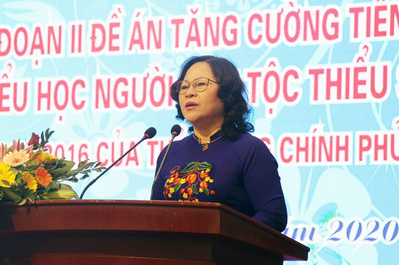 Thứ trưởng GD-ĐT Ngô Thị Minh phát biểu tại hội nghị. Kiến nghị cơ chế hỗ trợ ăn trưa, miễn giảm học phí cho trẻ vùng khó khăn -0