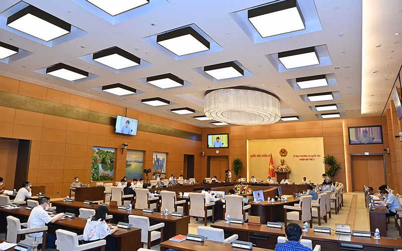 Quang cảnh phiên họp Ủy ban Thường vụ Quốc hội xem xét kế hoạch chi tiết và đề cương giám sát các chuyên đề. (Ảnh: Duy Linh)