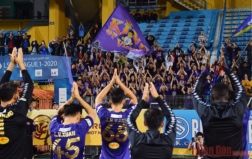 Hà Nội đại thắng Sài Gòn -0