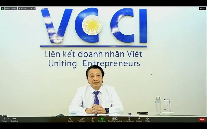 Ông Nguyễn Quang Vinh, Tổng Thư ký VCCI, Phó Chủ tịch điều hành VBCSD. (Ảnh: VCCI). “Bền để Vững”, doanh nghiệp tự tạo ra “kháng thể” trước đại dịch Covid-19 -0