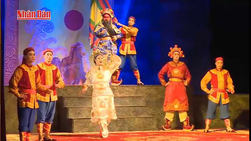 Mặt nạ linh hồn sân khấu Tuồng