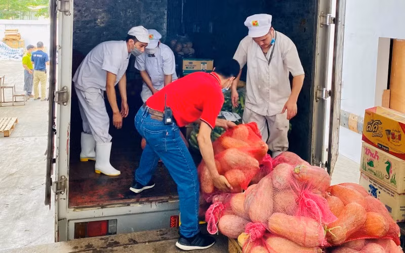 Central Retail hỗ trợ Bắc Giang và Vĩnh Phúc hơn 150 triệu đồng chống dịch -0