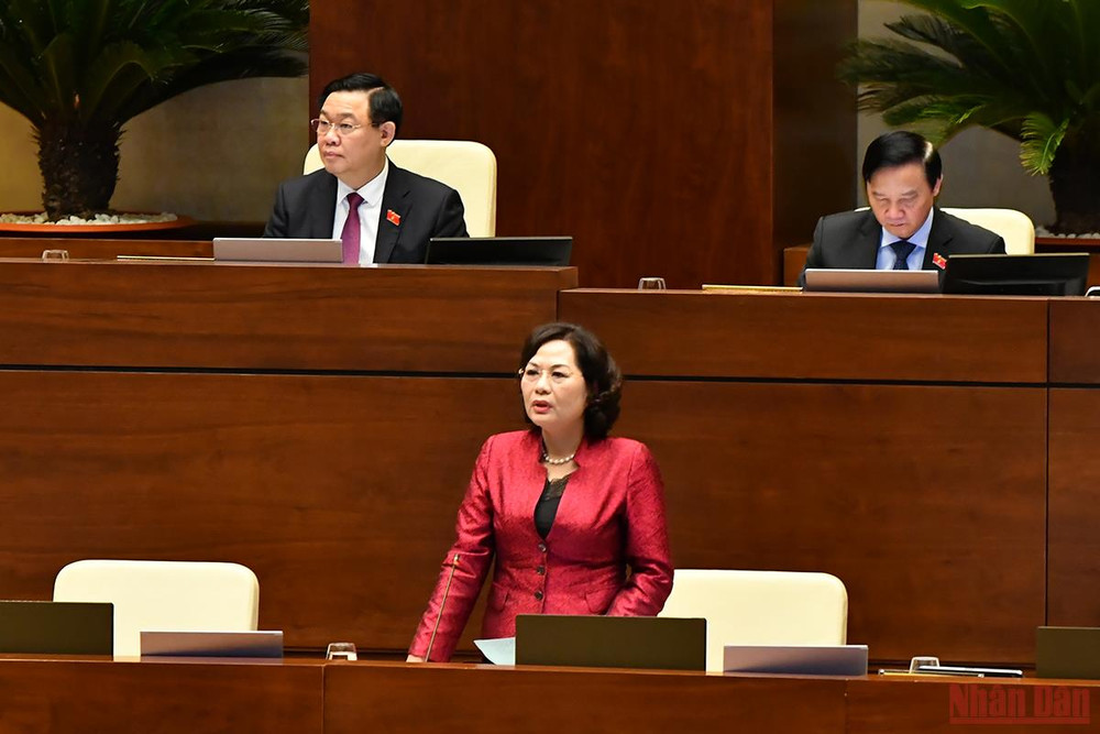 Thống đốc Ngân hàng Nhà nước Nguyễn Thị Hồng trả lời các câu hỏi chất vấn. Tinh thần trách nhiệm cao trước Quốc hội, cử tri và nhân dân -0