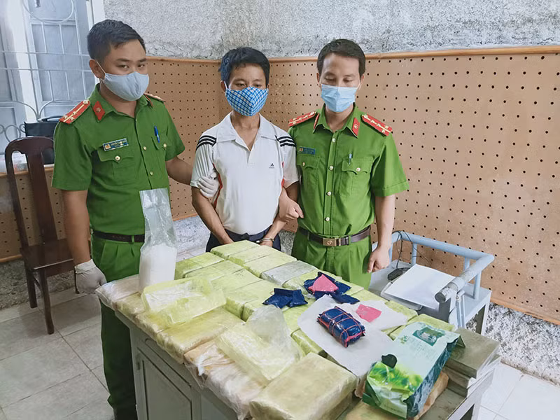 Phá hai chuyên án ma túy, thu 43,56 kg ma túy các loại -0