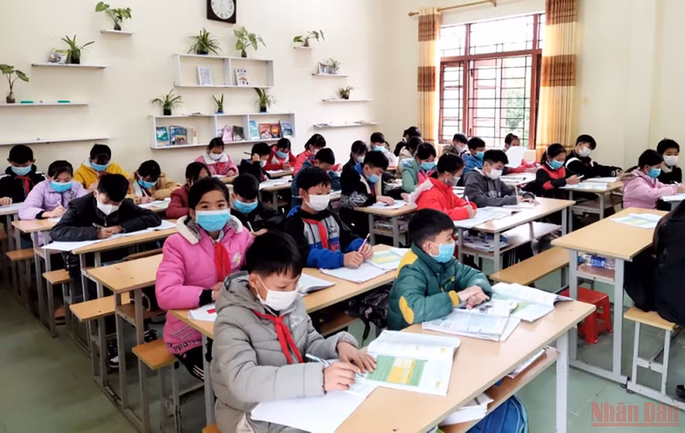 Quảng Ninh gần 1.300 ca ca mắc Covid-19 trong ngày -0