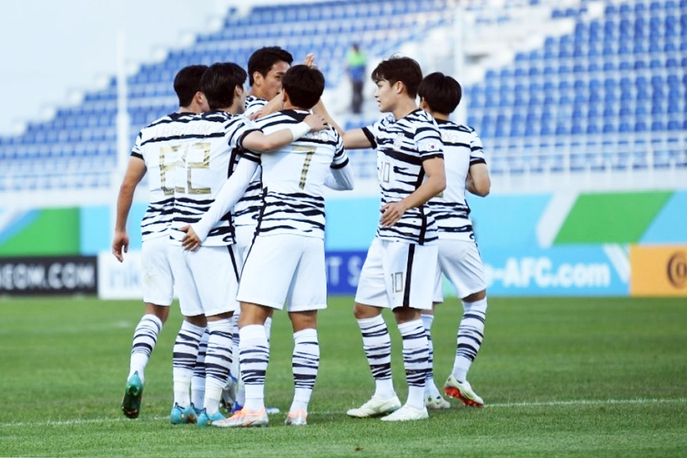 U23 Hàn Quốc ăn mừng bàn mở tỷ số. (Ảnh: Ngọc Duy) (Hiệp 2) U23 Việt Nam 0-1 U23 Hàn Quốc: Lợi thế hơn người -0