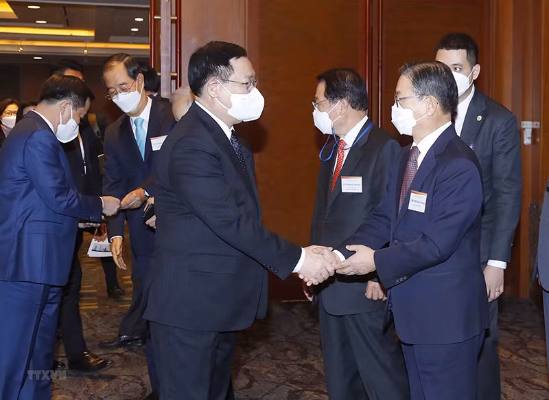 Chủ tịch Quốc hội dự tọa đàm với các doanh nghiệp hàng đầu Hàn Quốc -1