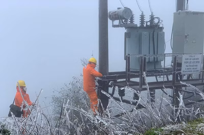 Sản lượng điện toàn hệ thống tăng gần 15% so cùng kỳ năm ngoái