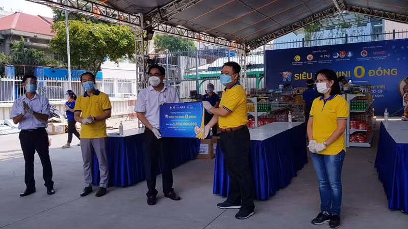 Siêu thị mini 0 đồng online giúp hơn 5.500 sinh viên “mắc kẹt” tại các ký túc xá TP Hồ Chí Minh -0