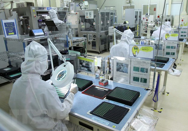 Sản xuất linh kiện điện thoại vẫn tăng mạnh 36,4%.