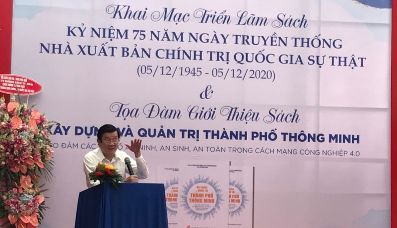 Nguyên Chủ tịch nước Trương Tấn Sang phát biểu tại buổi tọa đàm.
