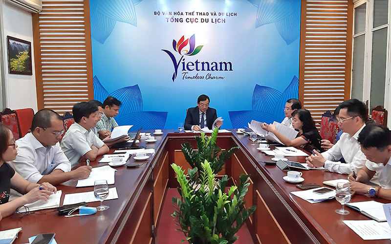 Tổng cục du lịch họp bàn chương trình kích cầu du lịch giai đoạn 2 (Ảnh: TCDL) hopkichcau2.jpg -0
