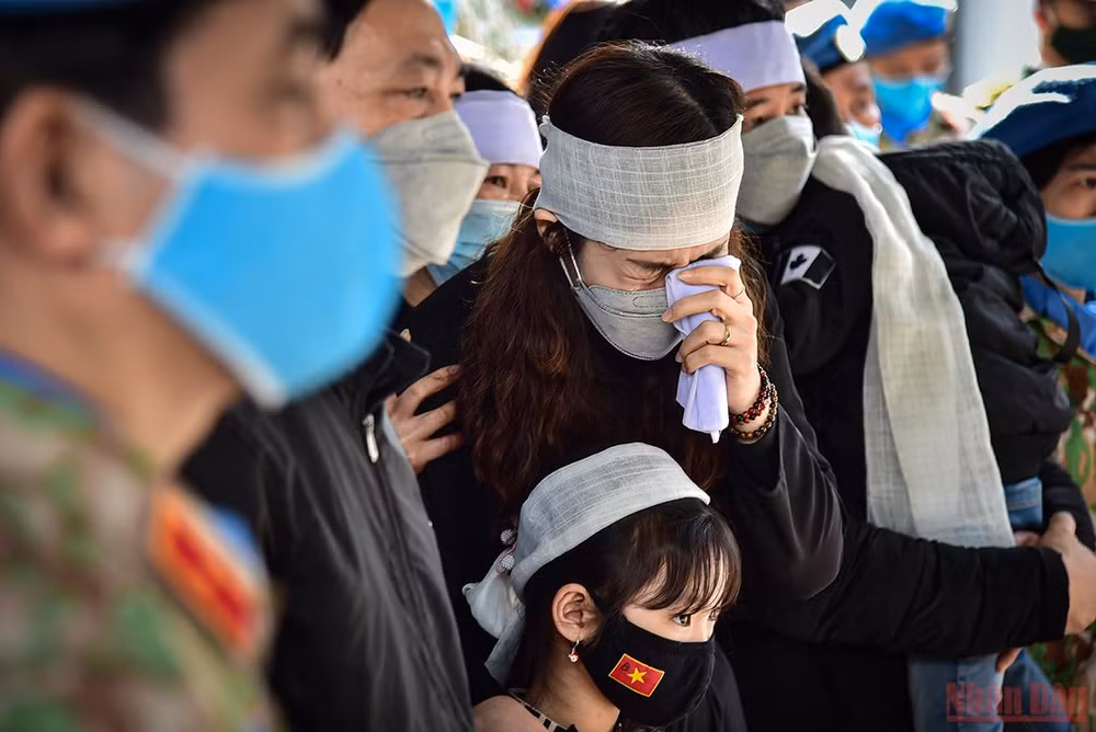 Thương tiếc Trung tá Đỗ Anh - sỹ quan gìn giữ hòa bình hy sinh khi làm nhiệm vụ nhân đạo quốc tế -0