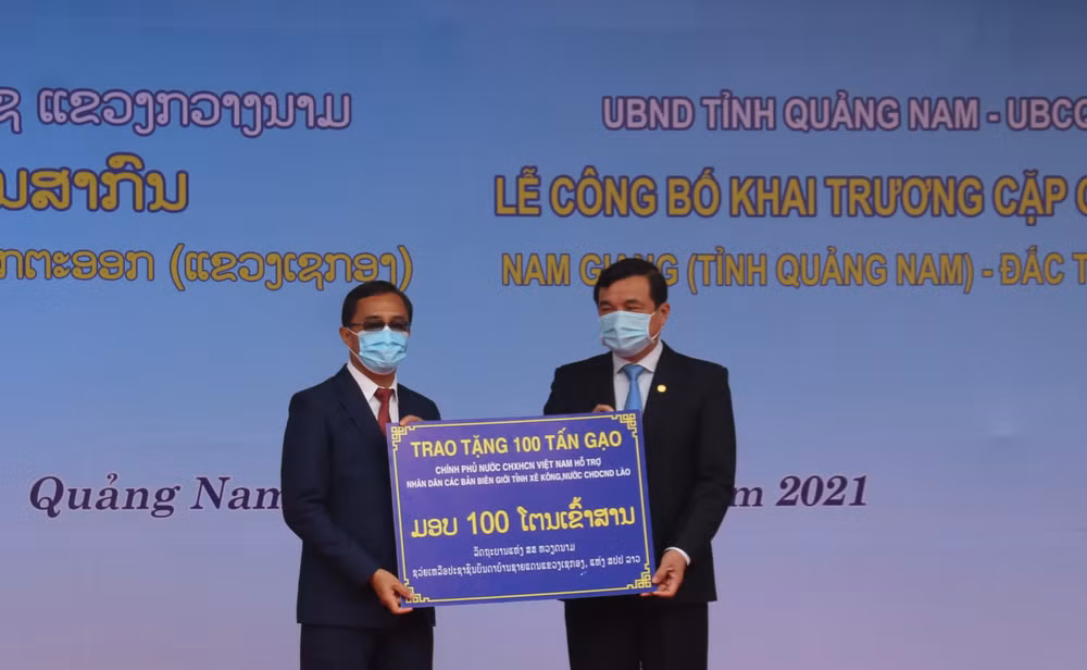 Khai trương cặp cửa khẩu quốc tế Nam Giang - Đắc Tà Oọc -0