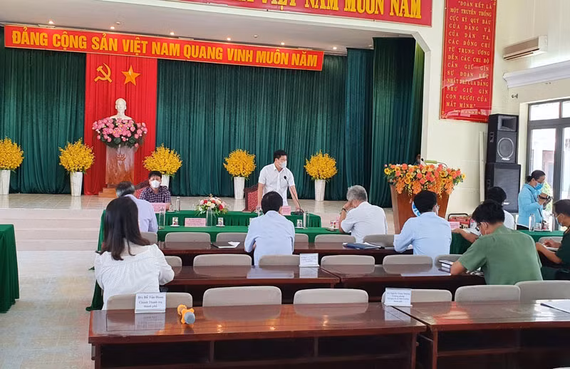 Ủy ban nhân dân thành phố Tuy Hòa họp khẩn bàn biện pháp chống dịch trên địa bàn.