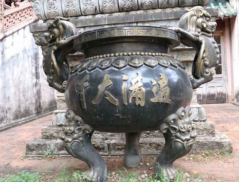 Những nét thiết kế tinh xảo, độc đáo đến từng chi tiết. Chùa Minh Thành đẹp cổ kính giữa lòng phố núi Pleiku -0