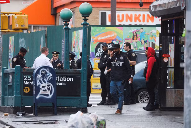 Nổ súng tại ga tàu điện ngầm New York, ít nhất 13 người bị thương -0