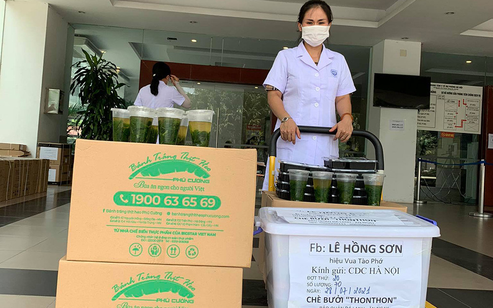 Nhóm nhận được sự hỗ trợ, đồng hành từ nhiều cá nhân, đơn vị. Các hoa hậu nấu cơm tặng bệnh viện -0