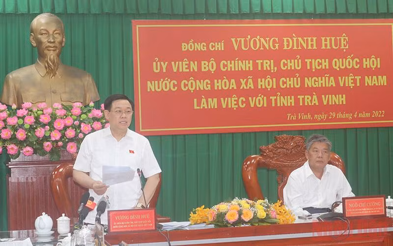 Chủ tịch Quốc hội Vương Đình Huệ phát biểu tại buổi làm việc.