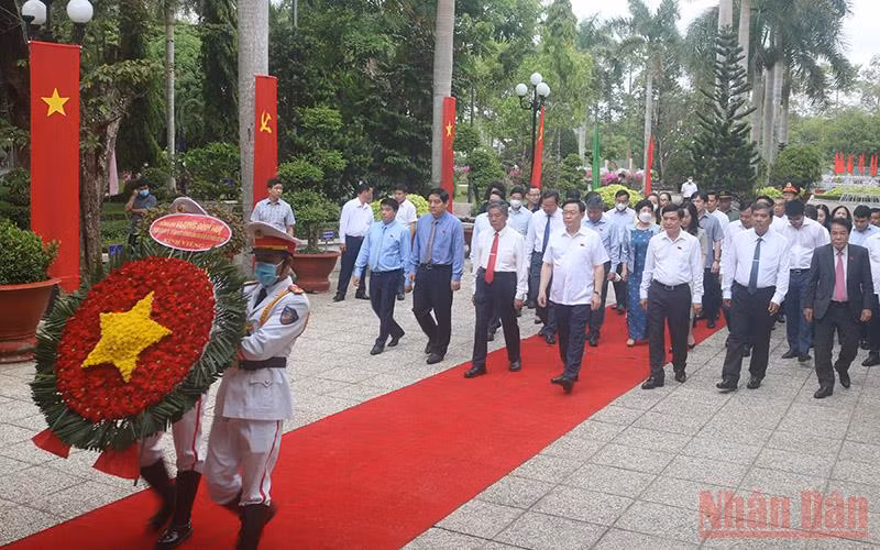 Trà Vinh tiếp tục huy động nguồn lực đầu tư cho phát triển kinh tế biển -0