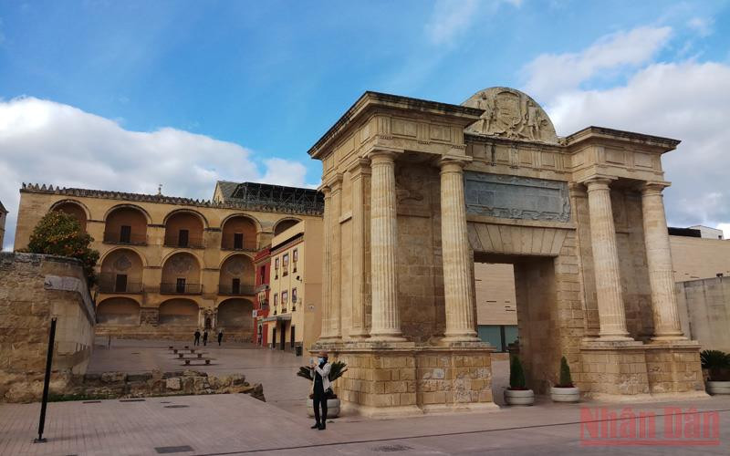 Khu vực Nhà thờ Hồi giáo Mezquita ở thành phố Córdoba, xứ Andalucía, miền Nam Tây Ban Nha. 