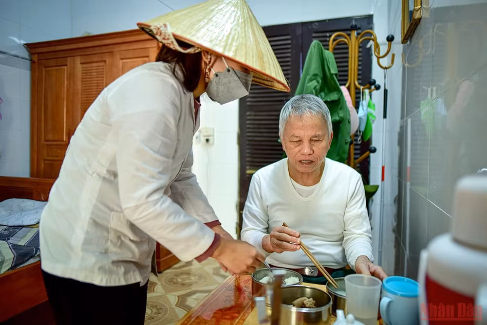 “Mối lương duyên” trong trung tâm điều dưỡng thương bệnh binh -0