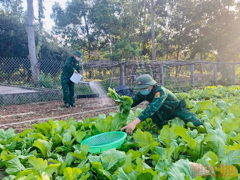 Vững vàng nơi biên cương -0