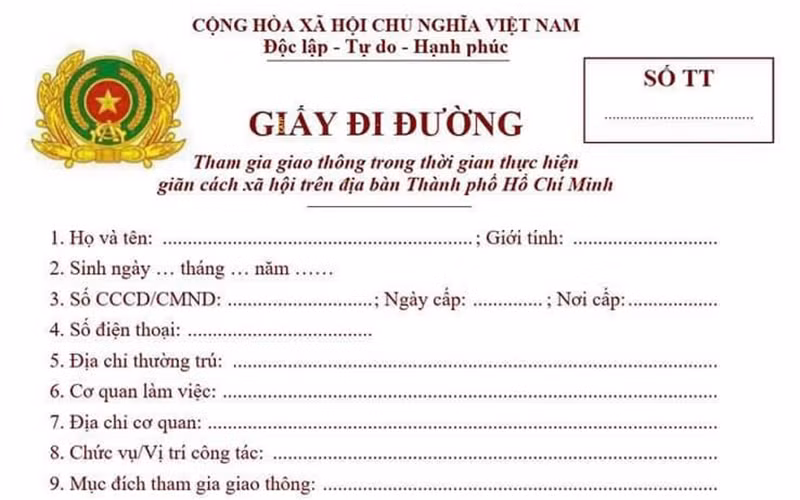 Mẫu giấy đi đường mới do Công an TP Hồ Chí Minh ký, đóng dấu sau đó giao về đầu mối các sở, ngành cấp cho người đi đường.