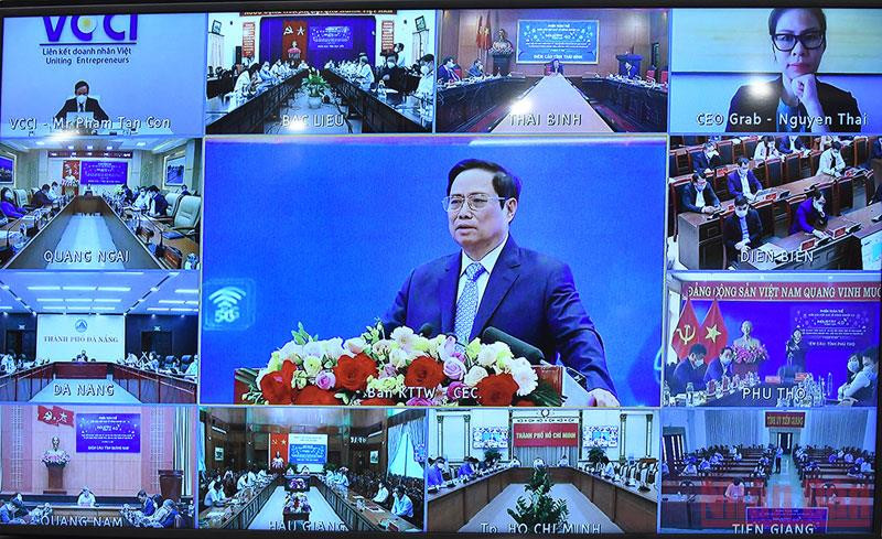 Diễn đàn theo hình thức trực tuyến tại gần 100 điểm cầu. Ảnh: TRẦN HẢI Phục hồi và phát triển kinh tế-xã hội bền vững thời kỳ hậu Covid-19 -0