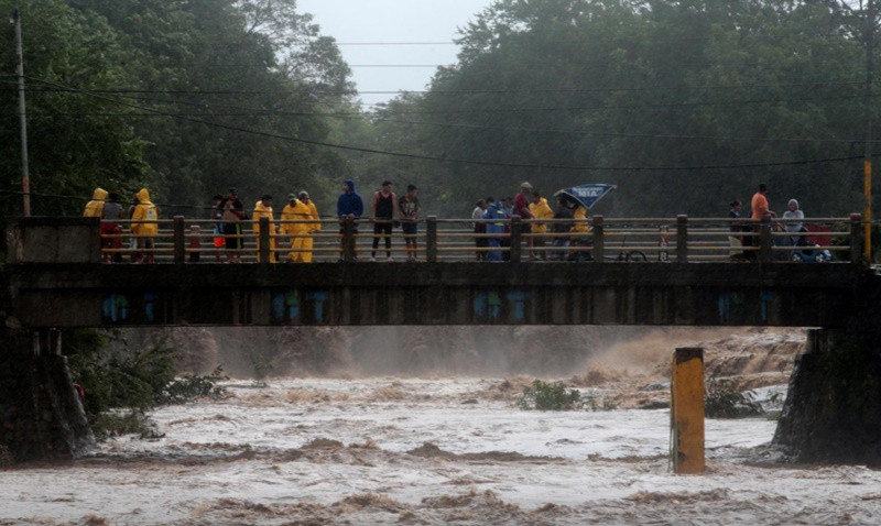 Một khúc sông Masachapa tại Nicaragua, ngày 4-11. (Ảnh: Reuters) Bão Eta càn quét Trung Mỹ, ít nhất 57 người thiệt mạng -0