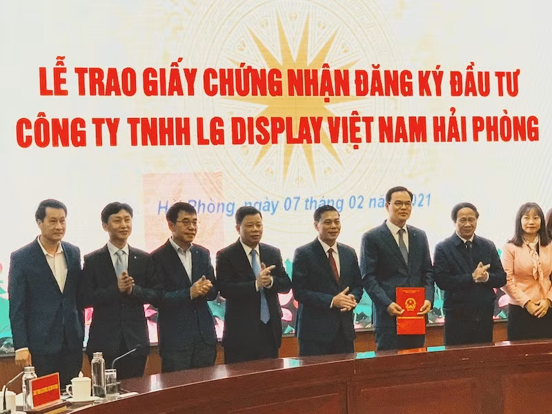 Quang cảnh trao Giấy chứng nhận đầu tư