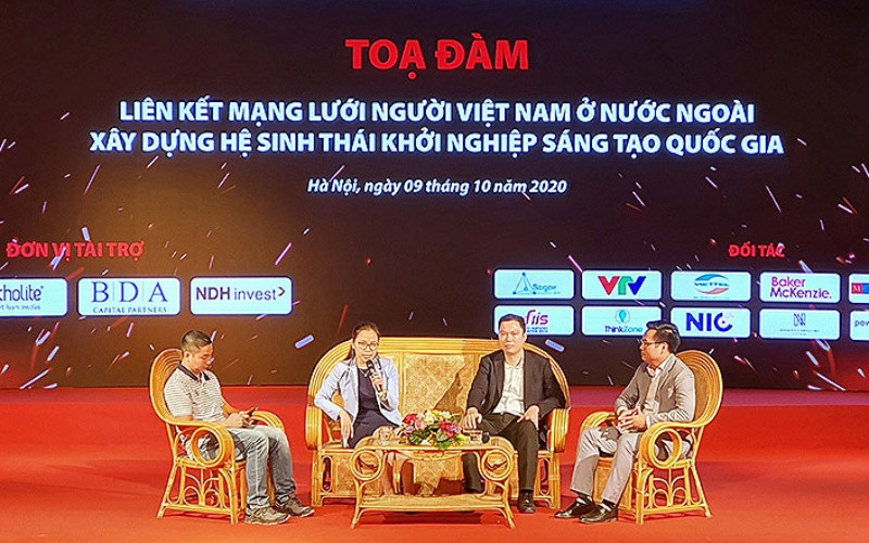 Các đại biểu tham gia tọa đàm trong khuôn khổ Hội nghị. Doanh nghiệp trẻ Thủ đô gia nhập liên minh quốc tế kết nối khởi nghiệp -0
