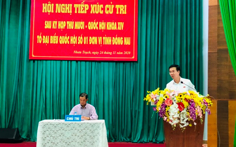 Đồng chí Võ Văn Thưởng phát biểu ý kiến tại buổi tiếp xúc cử tri. Trưởng Ban Tuyên giáo T.Ư Võ Văn Thưởng tiếp xúc cử tri tại Đồng Nai -0
