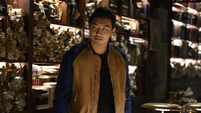 Cảnh trong phim "Shang-Chi". (Ảnh: Variety) “Shang-Chi” giữ vững ngôi đầu doanh thu rạp chiếu Mỹ -0
