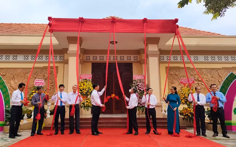 Khánh thành Nhà trưng bày “Chủ tịch Hồ Chí Minh với Cách mạng Việt Nam”.