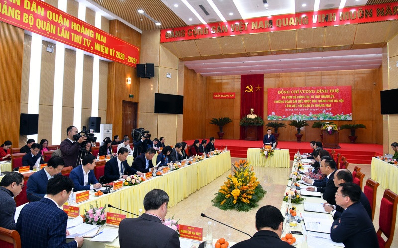 Quang cảnh buổi làm việc. Quận Hoàng Mai phải tạo đột phá trong giải phóng mặt bằng để thúc đẩy các dự án hạ tầng -0