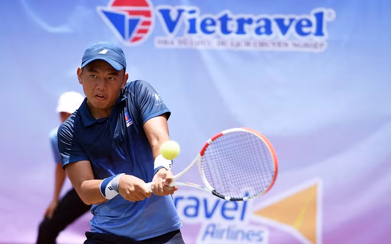 Hoàng Nam có chiến thắng chóng vánh trong ngày ra quân để giúp đội Hải Đăng 1 lọt vào tứ kết nội dung đồng đội nam. (Ảnh: VTF)