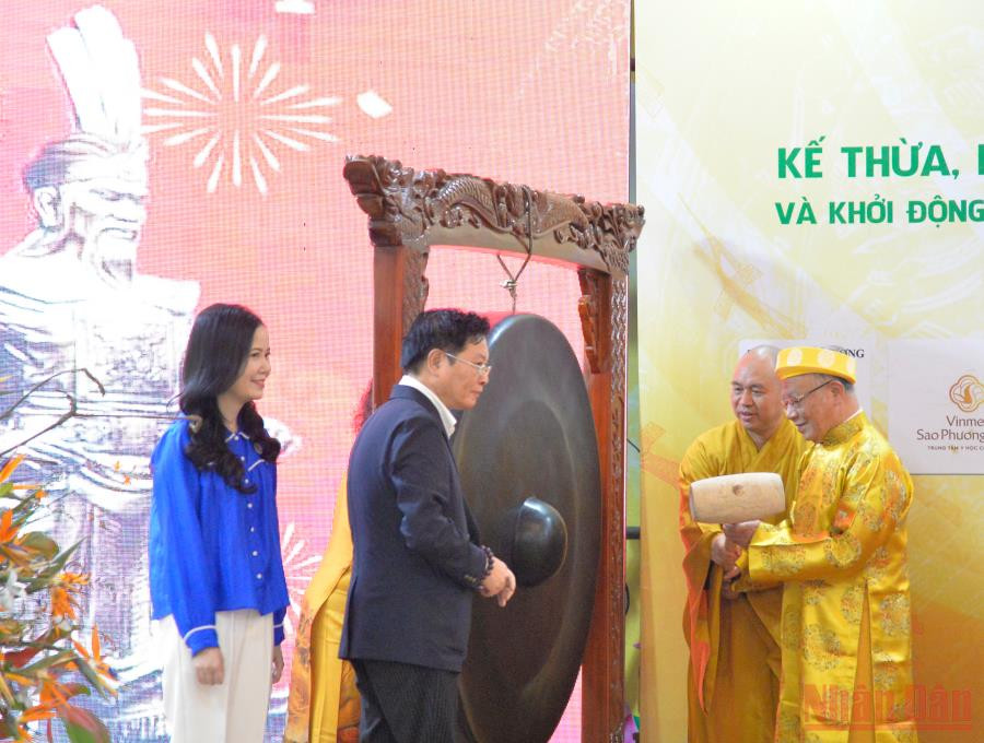 Đánh cồng khởi động dự án "Đường vào Vương quốc các Vua Hùng trên không gian thực tế ảo". Phát huy văn hóa, y học dân tộc và khởi động dự án về thời đại Hùng Vương -0