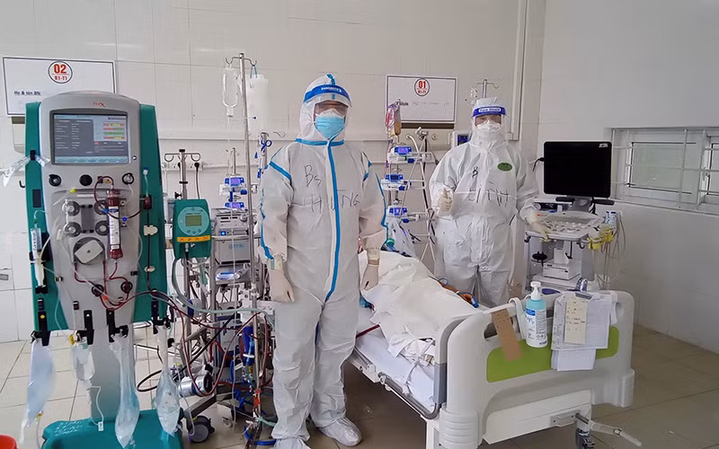 Can thiệp ECMO cho bệnh nhân nặng. 