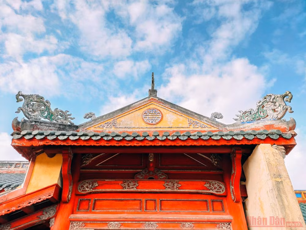 Lát cắt thời gian trên dấu tích Kinh thành Huế -0