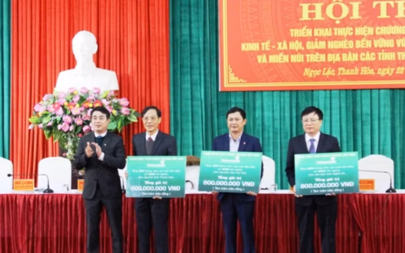 Phát triển kinh tế - xã hội, giảm nghèo bền vững vùng miền núi, dân tộc -0