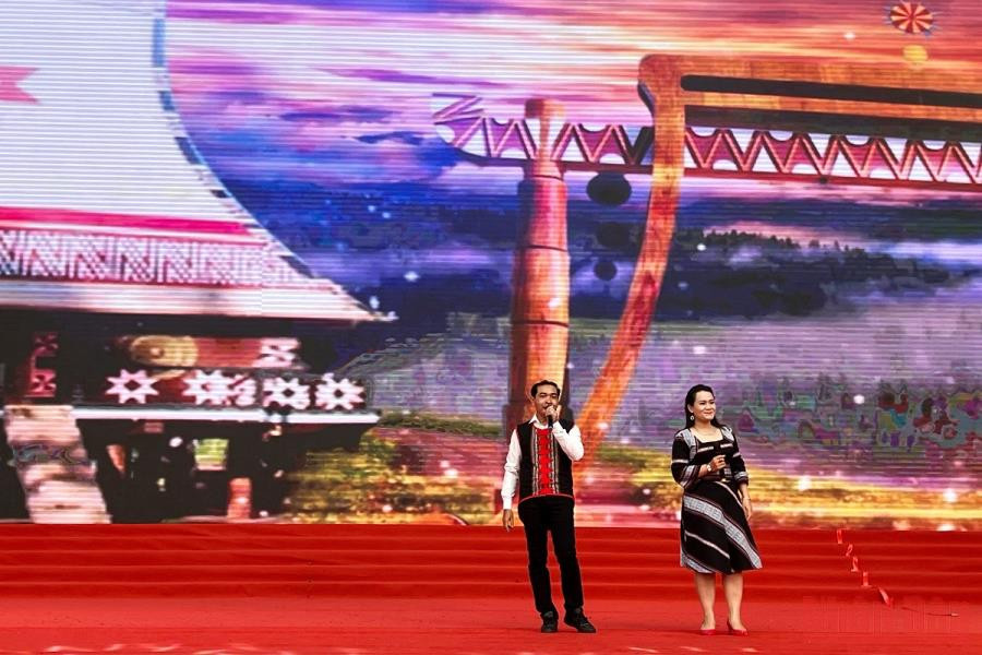 Tiết mục “Nồng nàn cao nguyên” của hai nhà báo đến từ Lâm Đồng. Ấn tượng Gala Tiếng hát người làm báo -0
