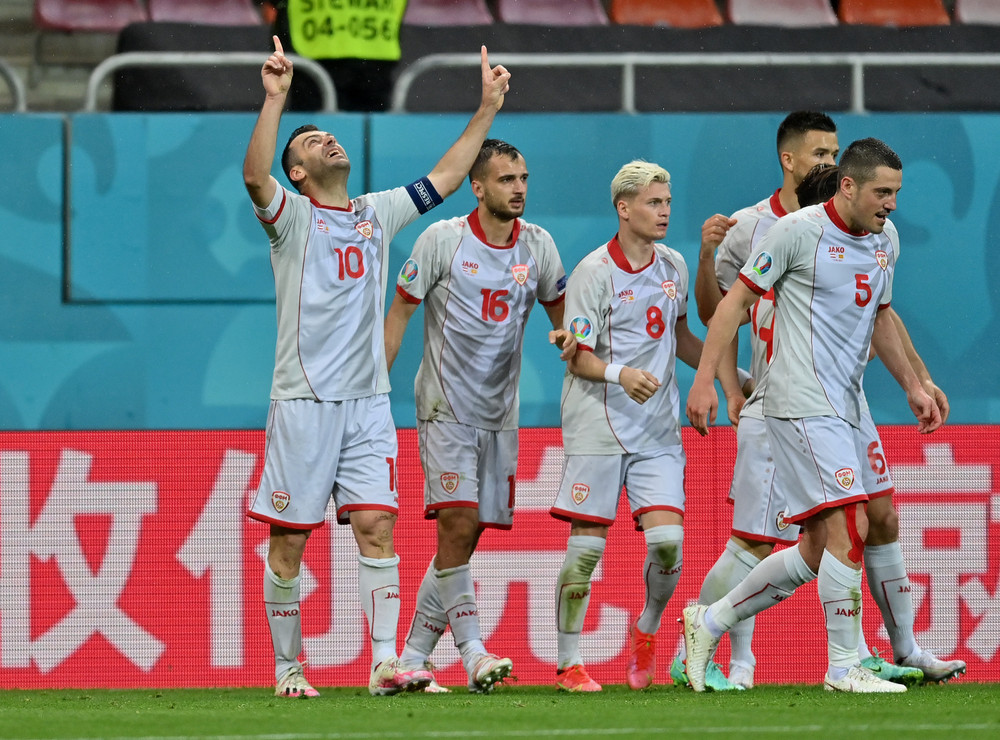 Các cầu thủ Bắc Macedonia ăn mừng bàn cân bằng tỷ số. (Ảnh: UEFA) Áo vs Bắc Macedonia 3-1 -0